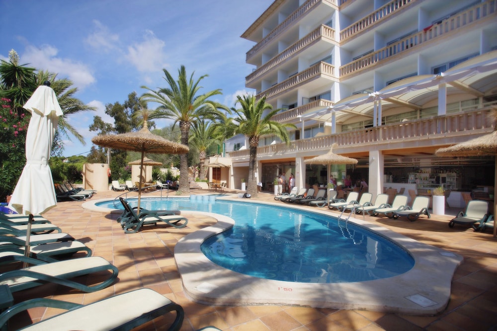 Hotel Apartamentos Cala Santanyi - zdjęcie 3