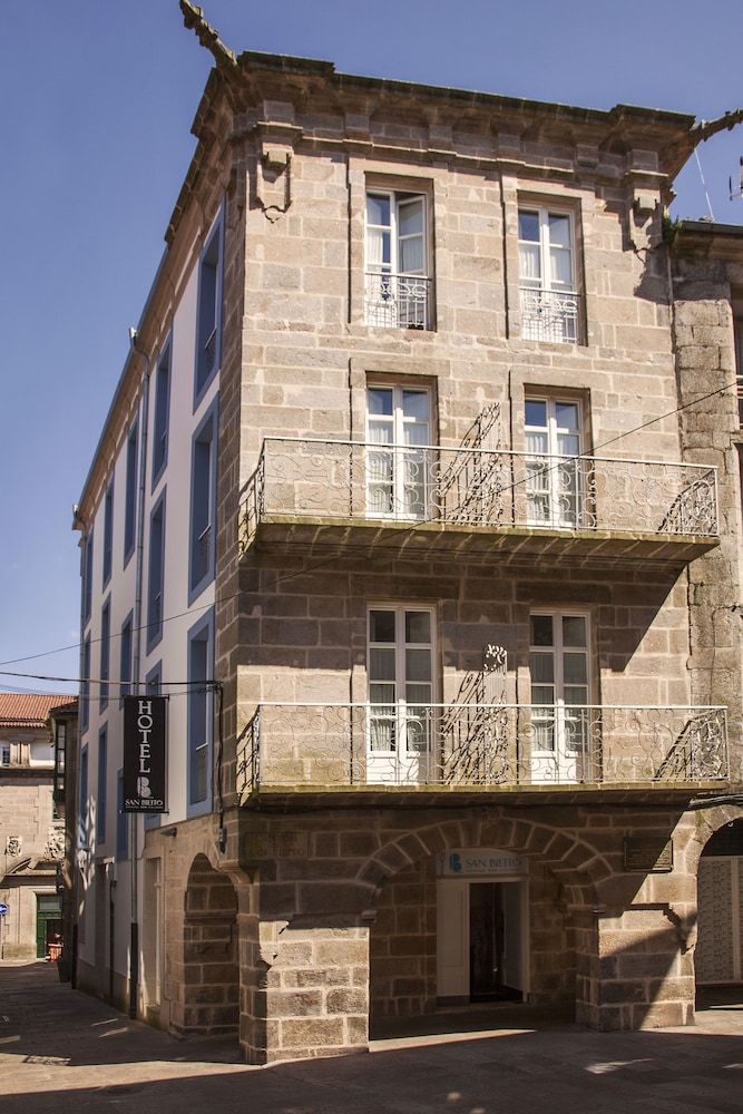 Santiago de Compostela (7 dni) w Alda San Bieito z Warszawy Modlin