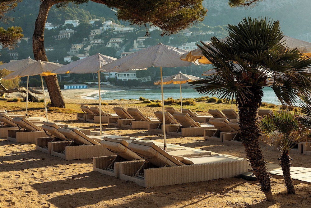 Melbeach Hotel & Spa - Adults Only — Beach in Canyamel, Balearic Islands