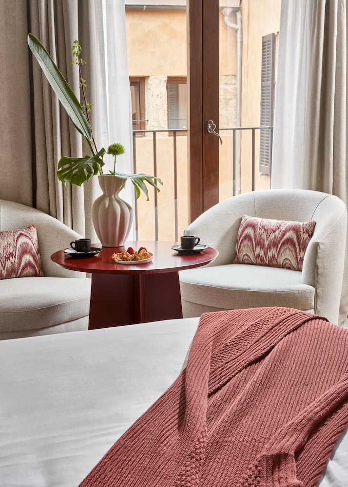 Boutique Hotel Posada Terra Santa — Hotel rooms in Palma de Mallorca, Balearic Islands