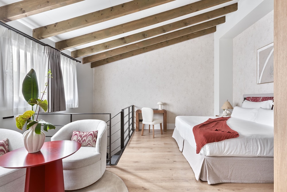Boutique Hotel Posada Terra Santa — Hotel rooms in Palma de Mallorca, Balearic Islands