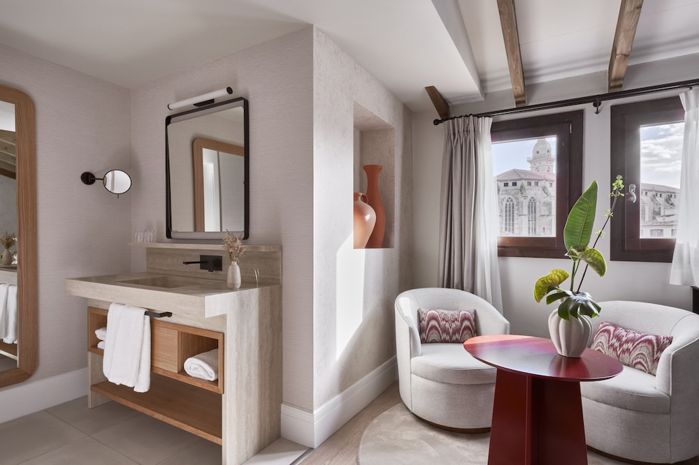 Boutique Hotel Posada Terra Santa — Hotel rooms in Palma de Mallorca, Balearic Islands