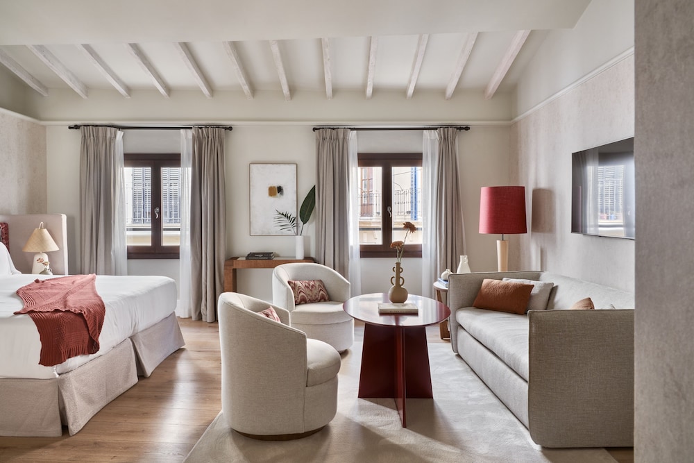 Boutique Hotel Posada Terra Santa — Hotel rooms in Palma de Mallorca, Balearic Islands