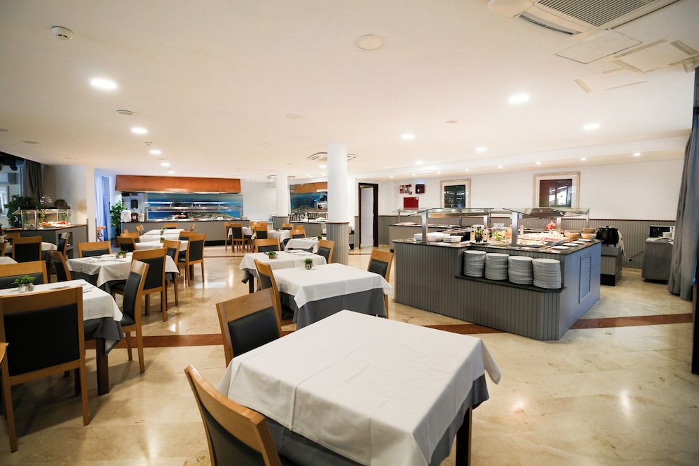 Apartamentos Duvabitat — Restaurant & bars in Puerto Pollensa, Balearic Islands