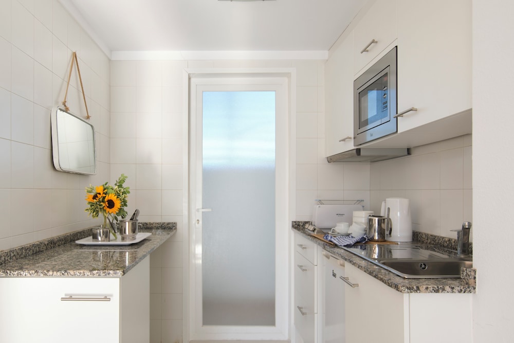 Apartamentos Duvabitat — Hotel rooms in Puerto Pollensa, Balearic Islands
