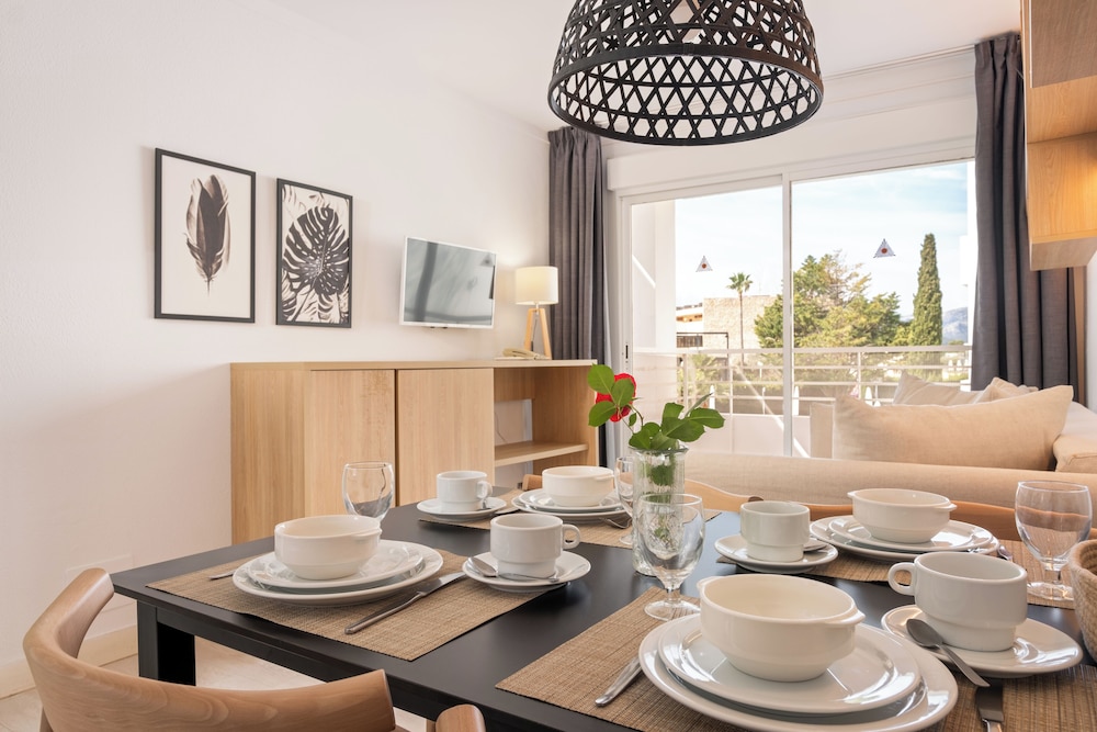 Apartamentos Duvabitat — Hotel rooms in Puerto Pollensa, Balearic Islands
