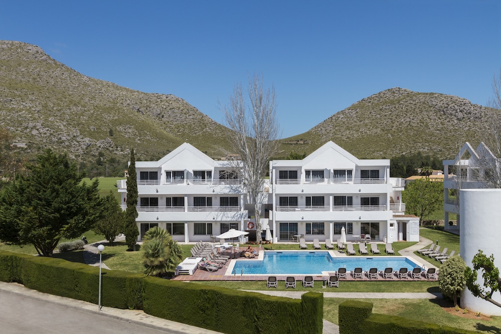 Apartamentos Duvabitat — Swimming pool in Puerto Pollensa, Balearic Islands