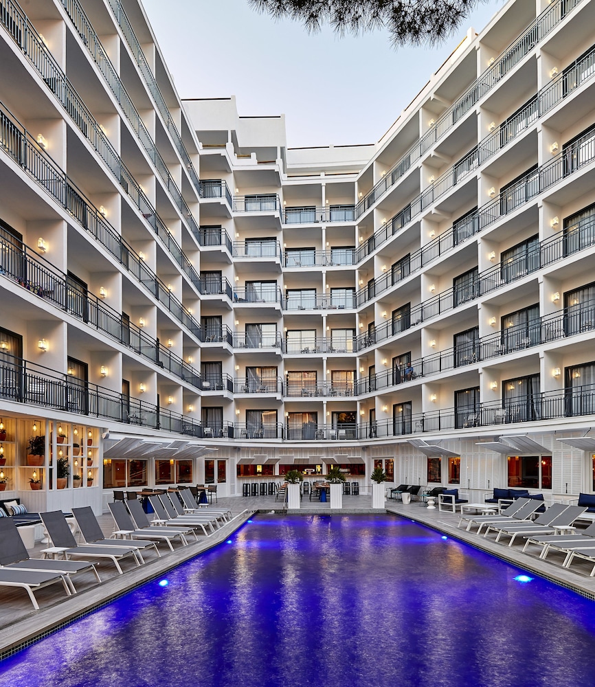 Hotel Delamar - Adults Only — Hotel building in Lloret de Mar, Catalonia