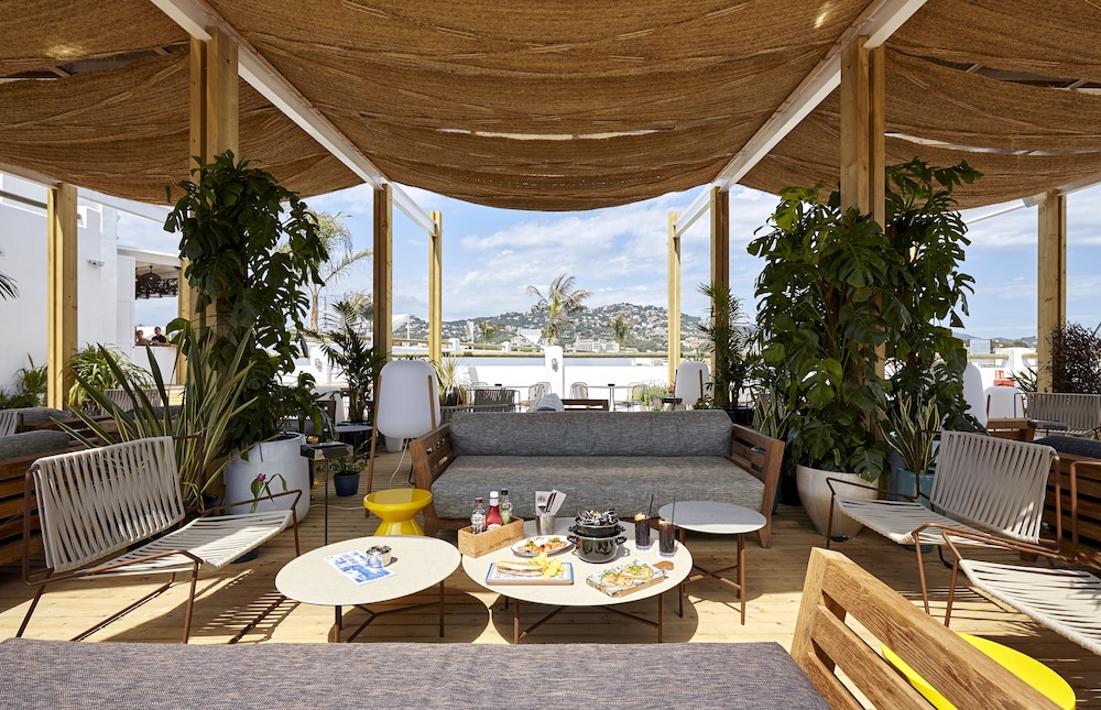 Hotel Delamar - Adults Only — Restaurant & bars in Lloret de Mar, Catalonia