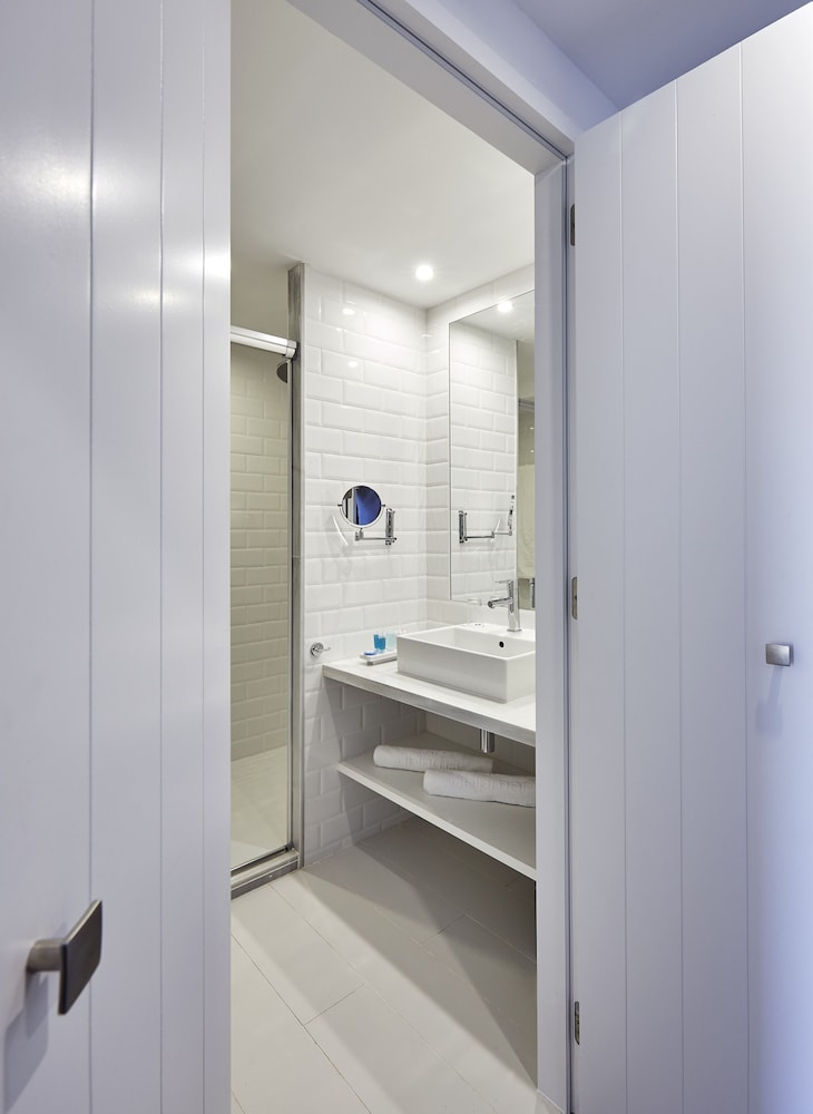 Hotel Delamar - Adults Only — Hotel rooms in Lloret de Mar, Catalonia