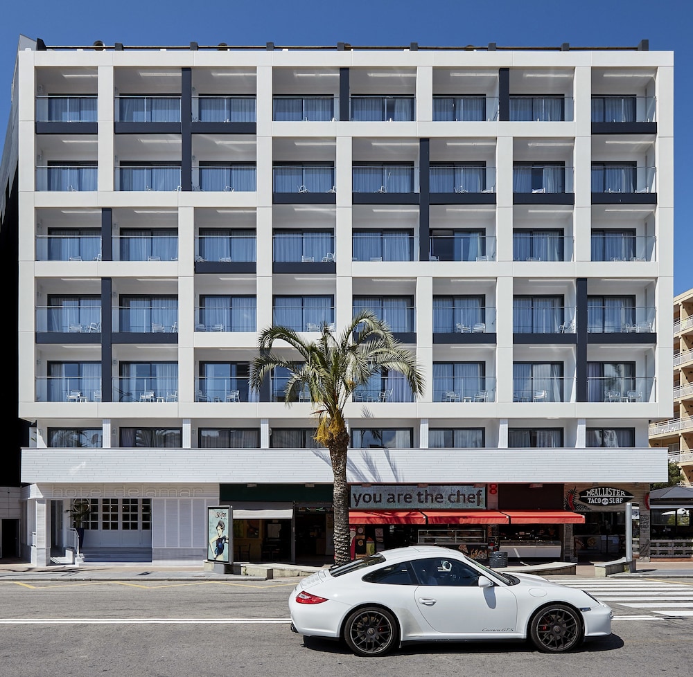 Hotel Delamar - Adults Only — Hotel building in Lloret de Mar, Catalonia