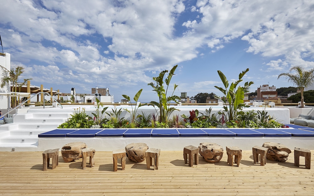 Hotel Delamar - Adults Only — Hotel building in Lloret de Mar, Catalonia