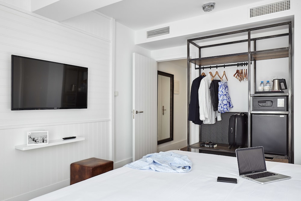 Hotel Delamar - Adults Only — Hotel rooms in Lloret de Mar, Catalonia