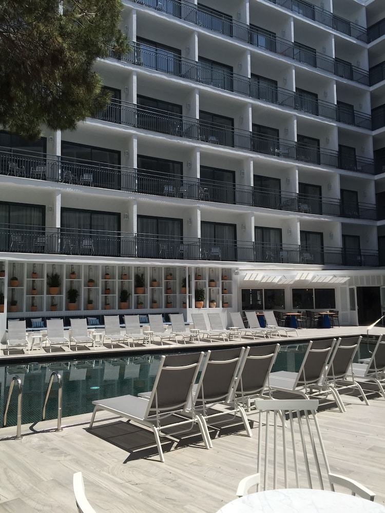 Hotel Delamar - Adults Only — Hotel building in Lloret de Mar, Catalonia