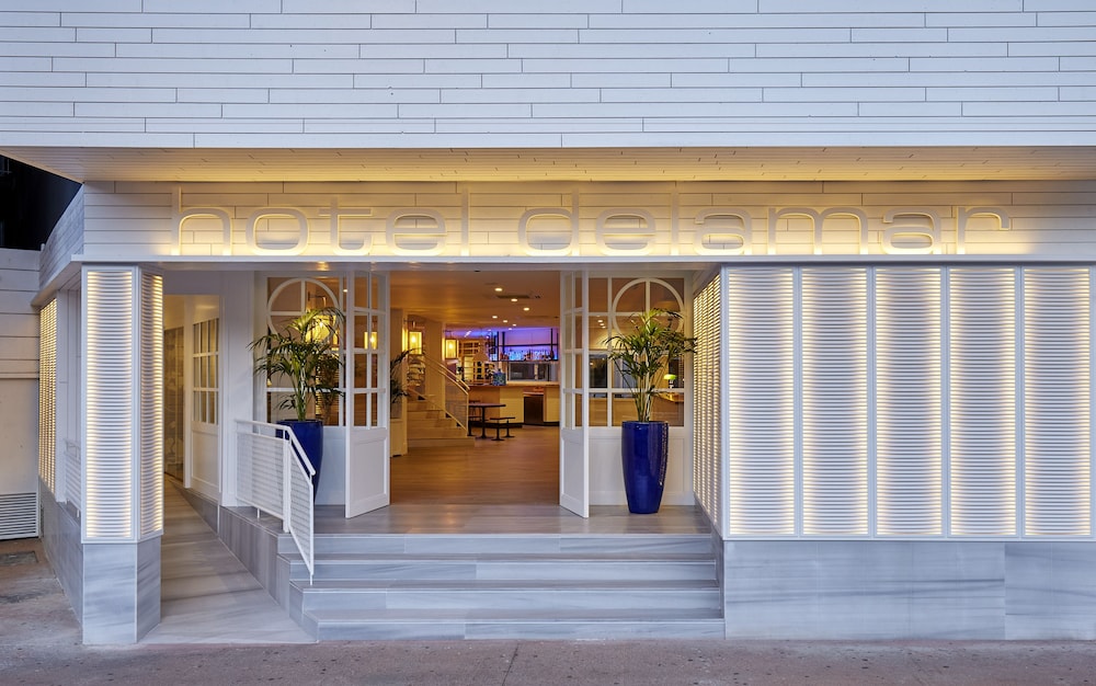 Hotel Delamar - Adults Only — Hotel building in Lloret de Mar, Catalonia