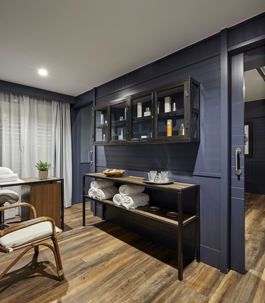 Hotel Delamar - Adults Only — Hotel rooms in Lloret de Mar, Catalonia