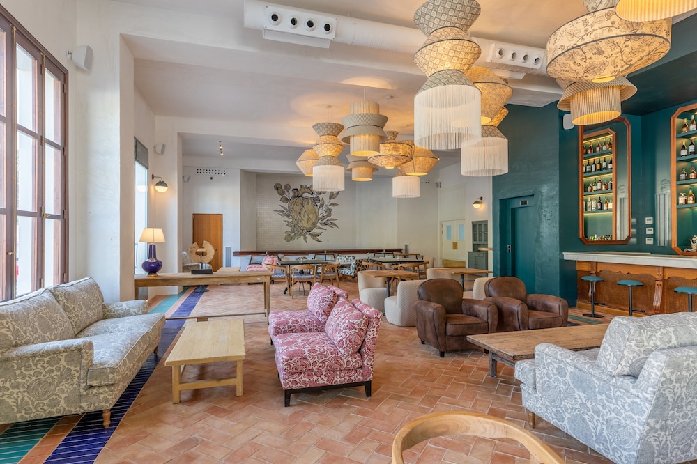 Hoposa Cultural Boutique — Restaurant & bars in Puerto Pollensa, Balearic Islands