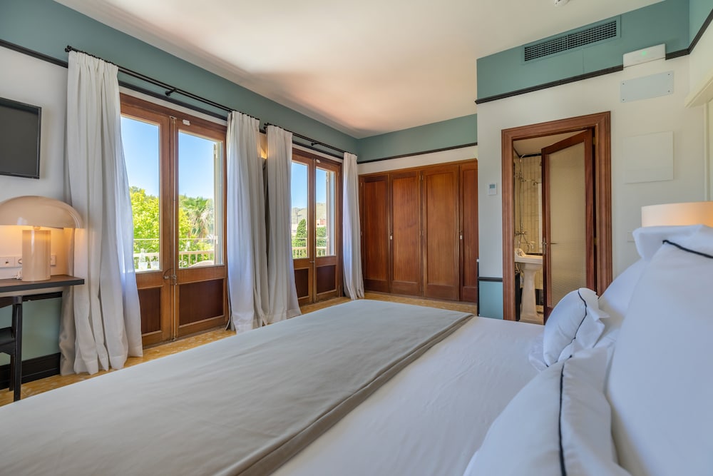 Hoposa Cultural Boutique — Hotel rooms in Puerto Pollensa, Balearic Islands