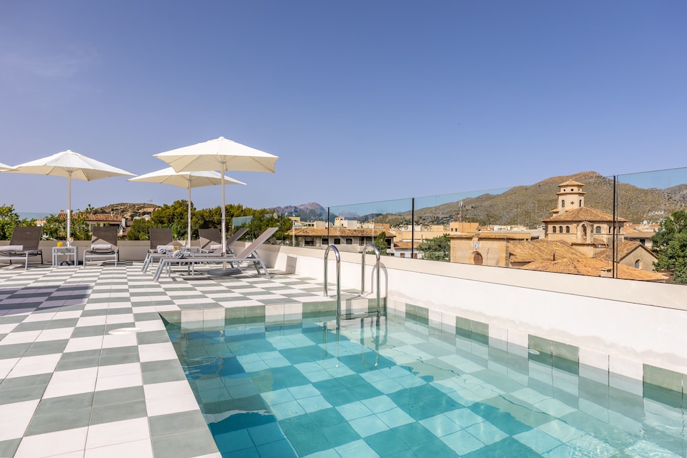 Hoposa Cultural Boutique — Swimming pool in Puerto Pollensa, Balearic Islands