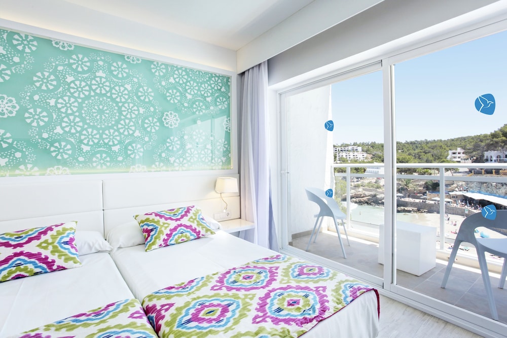 Grupotel Ibiza Beach Resort - Adults Only — Hotel rooms in Portinatx, Balearic Islands