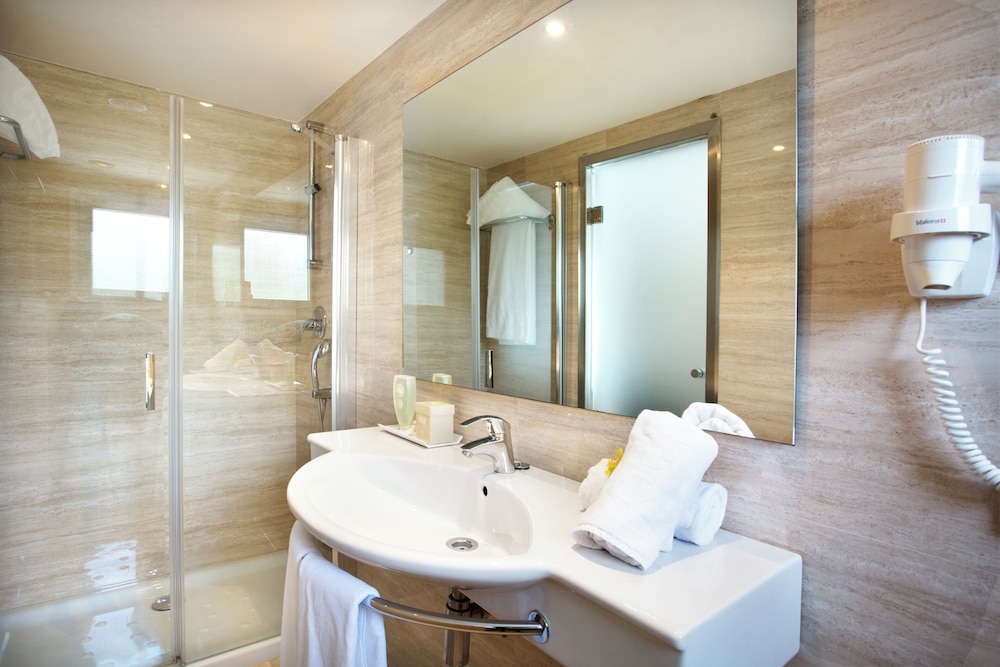 Grupotel Ibiza Beach Resort - Adults Only — Hotel rooms in Portinatx, Balearic Islands