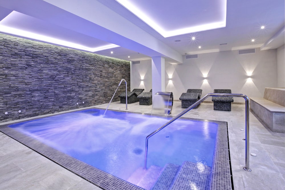 Grupotel Ibiza Beach Resort - Adults Only — Swimming pool in Portinatx, Balearic Islands