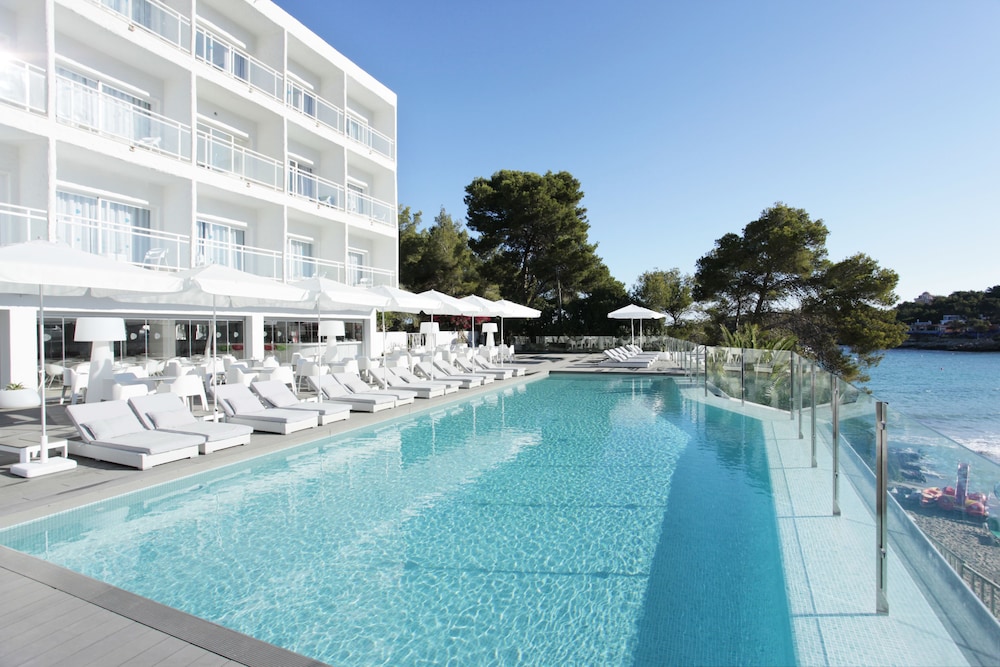 Grupotel Ibiza Beach Resort - Adults Only — Swimming pool in Portinatx, Balearic Islands