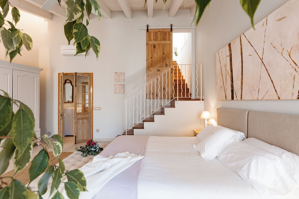 Jardí de ses Bruixes Boutique Hotel — Hotel rooms in Mahon, Balearic Islands