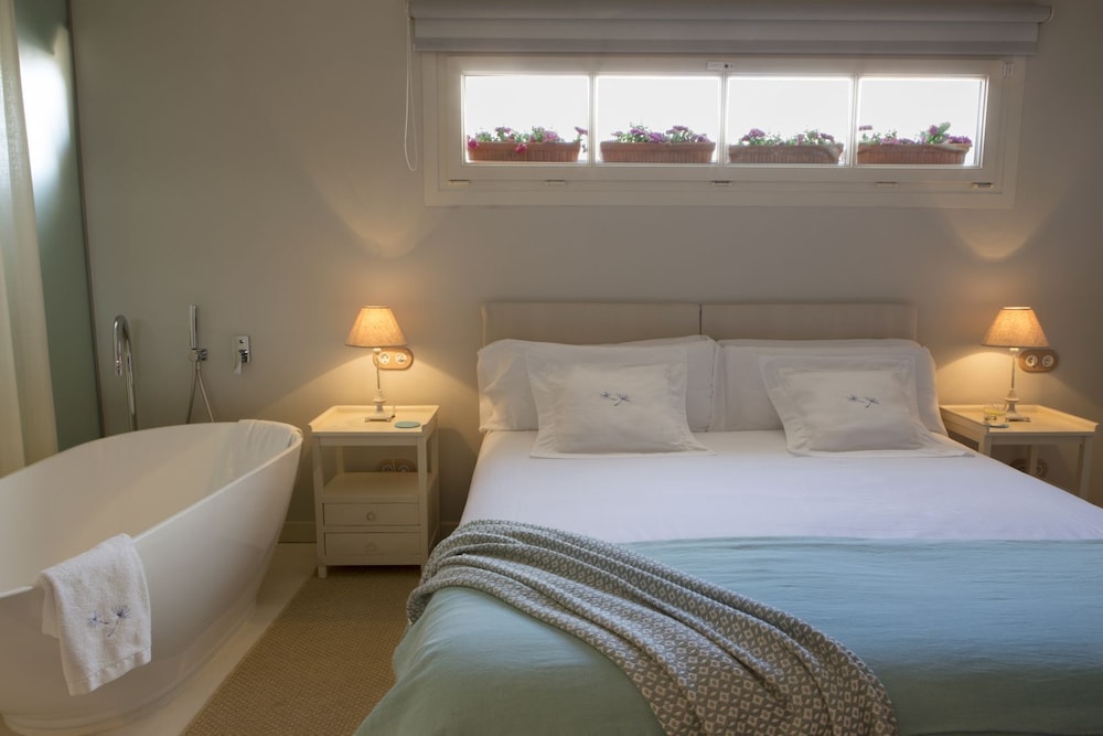 Jardí de ses Bruixes Boutique Hotel — Hotel rooms in Mahon, Balearic Islands