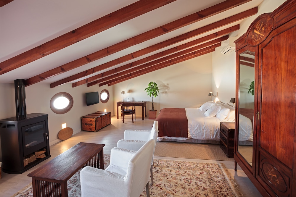 Jardí de ses Bruixes Boutique Hotel — Hotel rooms in Mahon, Balearic Islands