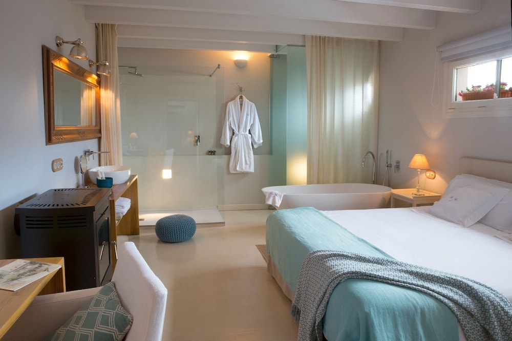 Jardí de ses Bruixes Boutique Hotel — Hotel rooms in Mahon, Balearic Islands