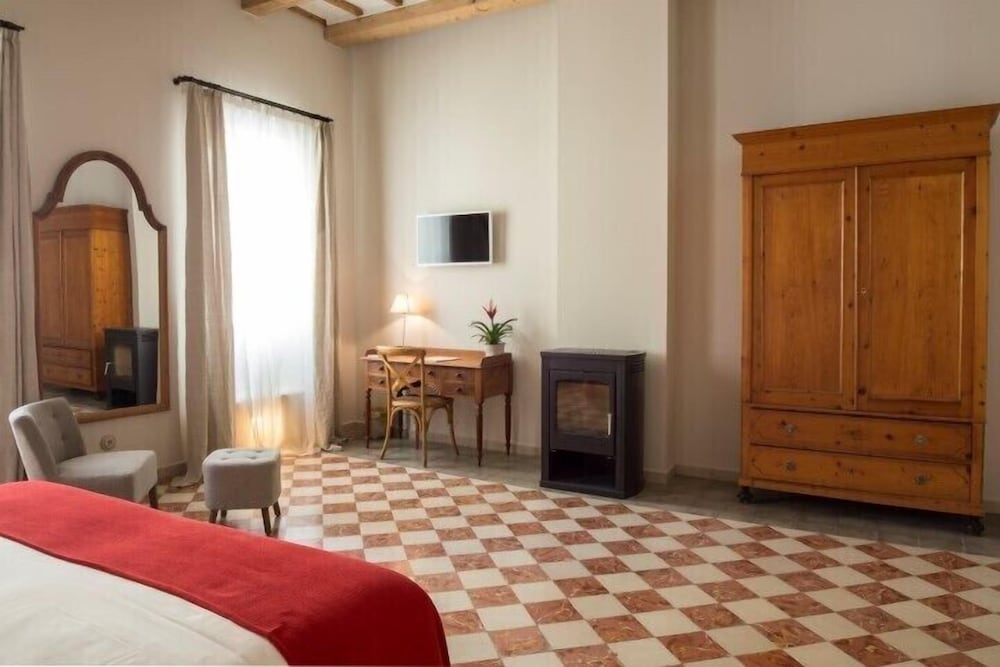 Jardí de ses Bruixes Boutique Hotel — Hotel rooms in Mahon, Balearic Islands