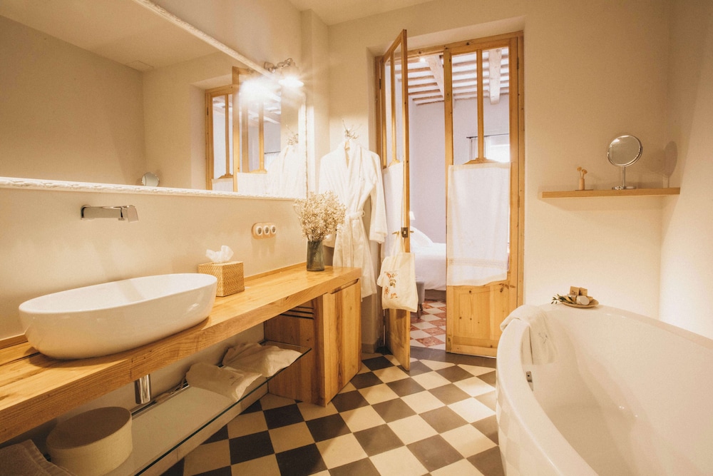 Jardí de ses Bruixes Boutique Hotel — Hotel rooms in Mahon, Balearic Islands