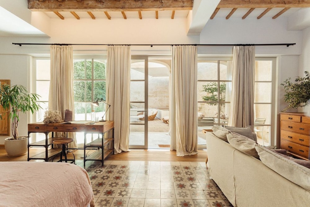 Jardí de ses Bruixes Boutique Hotel — Hotel rooms in Mahon, Balearic Islands