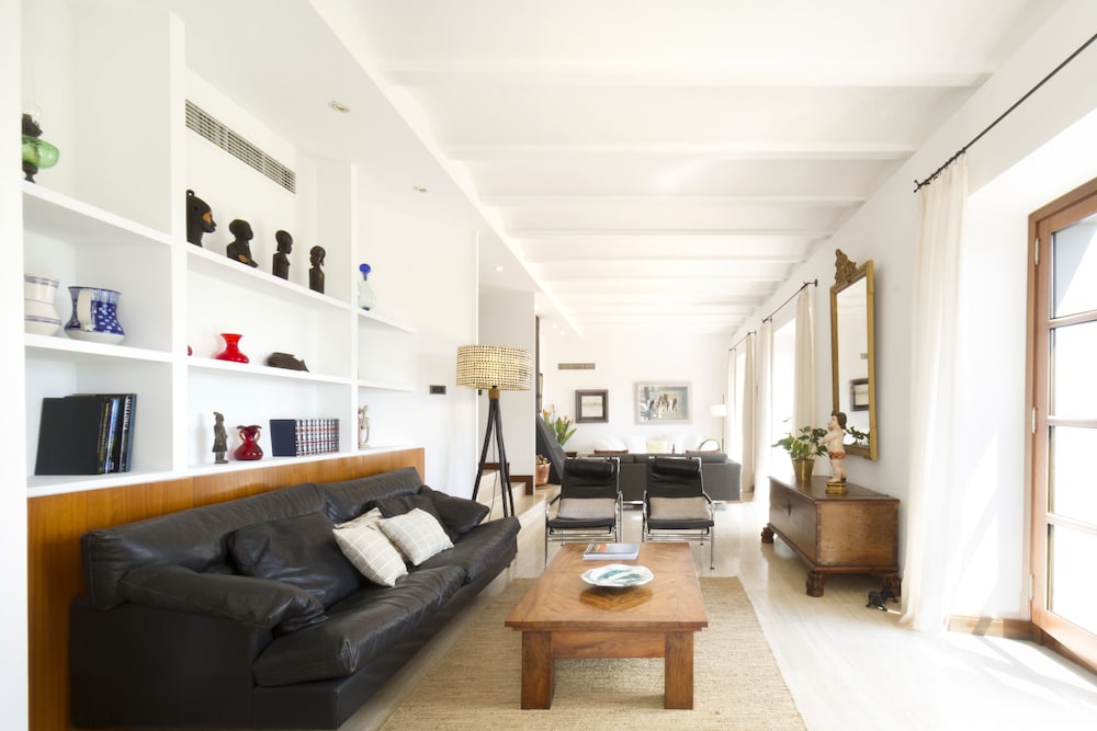 Can Cota Suites & Spa - Turismo de interior — Hotel rooms in Selva, Balearic Islands