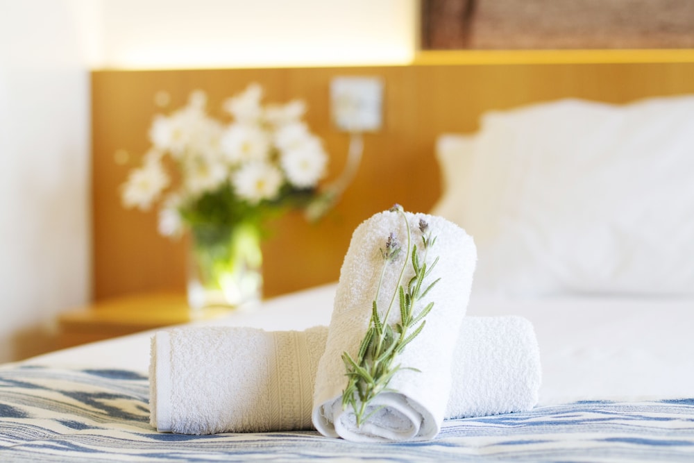 Can Cota Suites & Spa - Turismo de interior — Hotel rooms in Selva, Balearic Islands