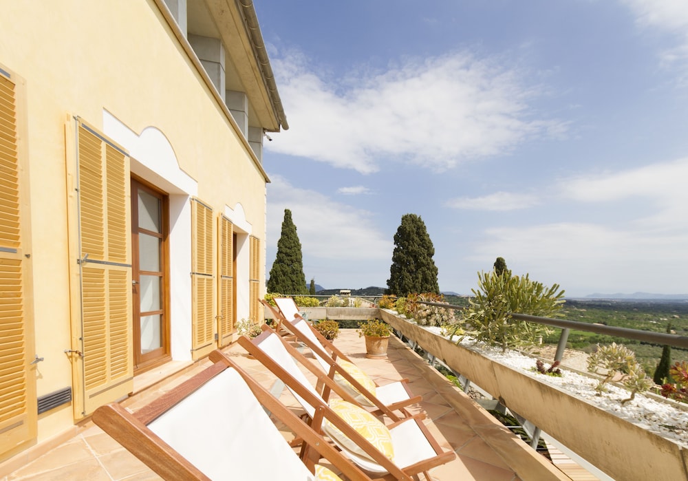 Can Cota Suites & Spa - Turismo de interior — Hotel building in Selva, Balearic Islands