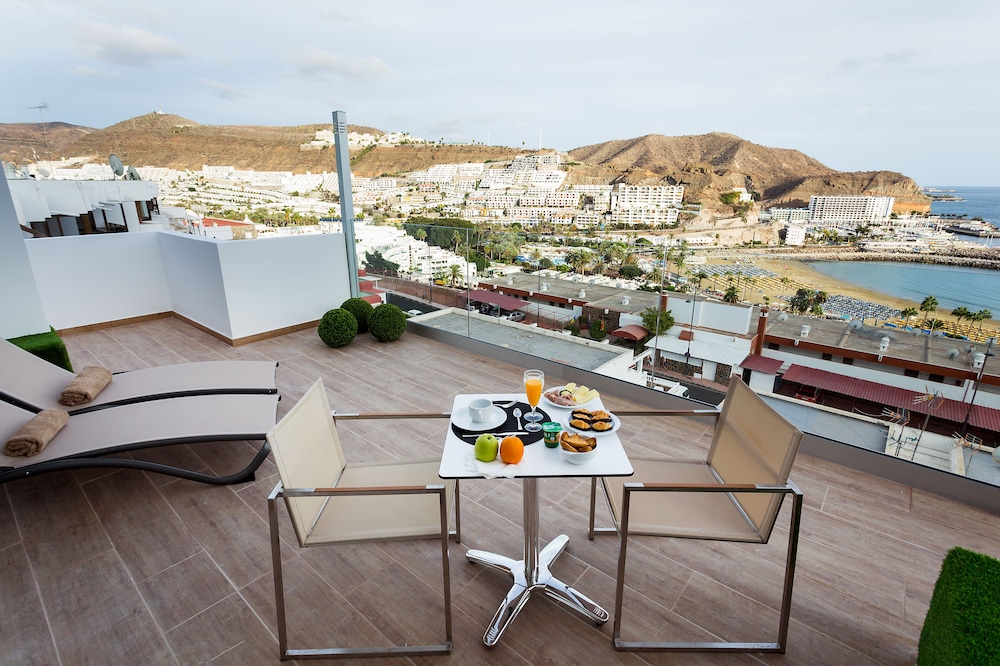 IG Nachosol Premium Apartments by Servatur - Adults Only — Hotel rooms in Puerto Rico, Canary Islands