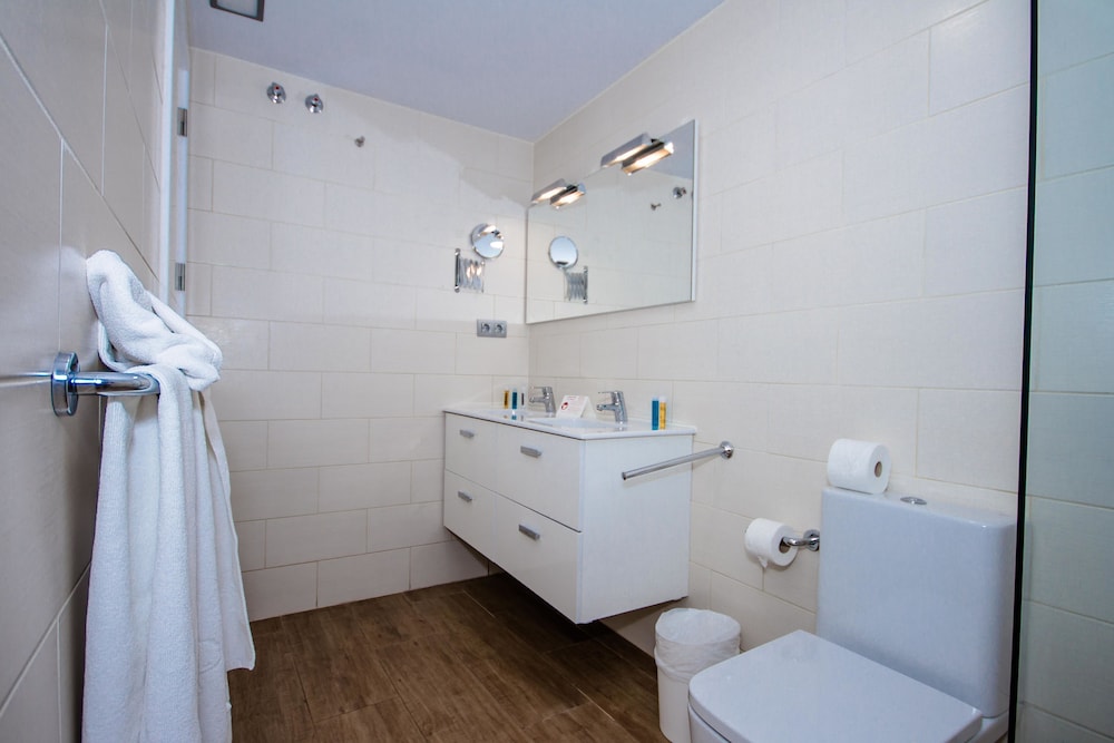 IG Nachosol Premium Apartments by Servatur - Adults Only — Hotel rooms in Puerto Rico, Canary Islands