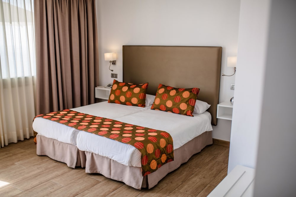 IG Nachosol Premium Apartments by Servatur - Adults Only — Hotel rooms in Puerto Rico, Canary Islands