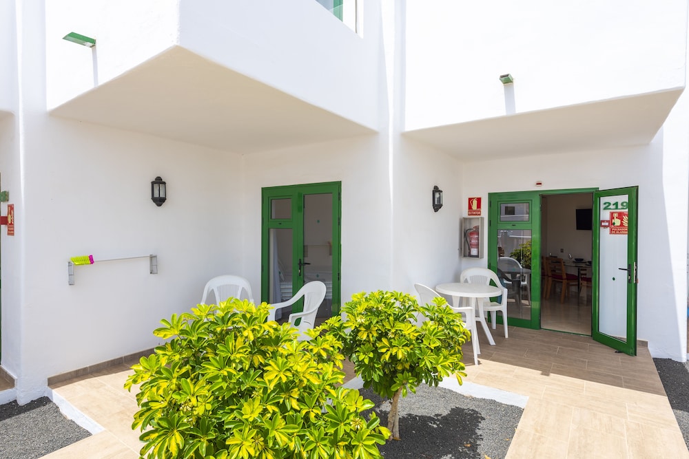 Las Adelfas — Hotel building in Puerto del Carmen, Canary Islands