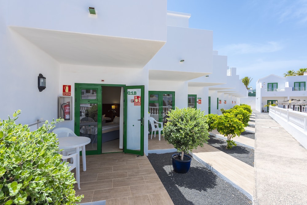 Las Adelfas — Hotel building in Puerto del Carmen, Canary Islands