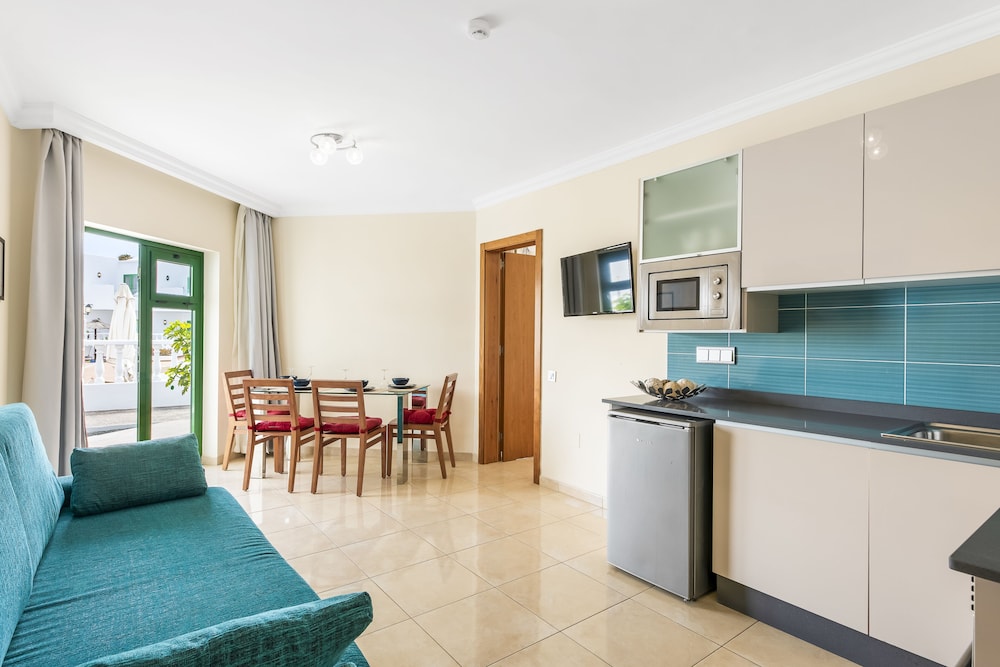 Las Adelfas — Hotel rooms in Puerto del Carmen, Canary Islands