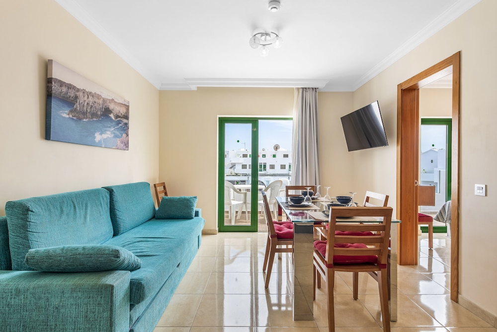 Las Adelfas — Hotel rooms in Puerto del Carmen, Canary Islands