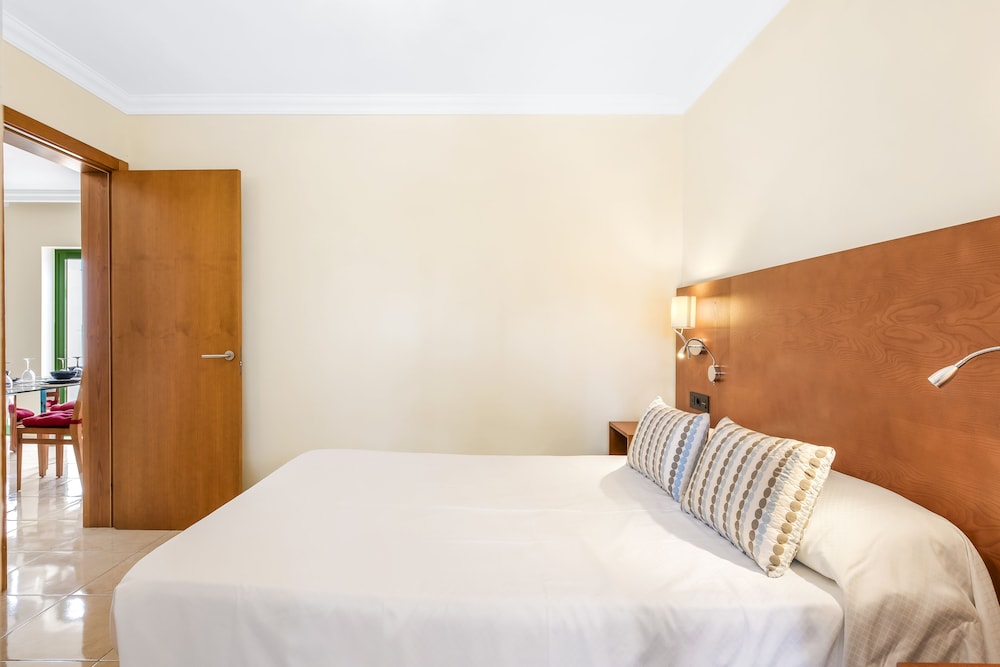 Las Adelfas — Hotel rooms in Puerto del Carmen, Canary Islands