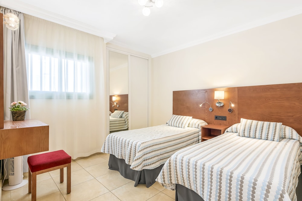 Las Adelfas — Hotel rooms in Puerto del Carmen, Canary Islands