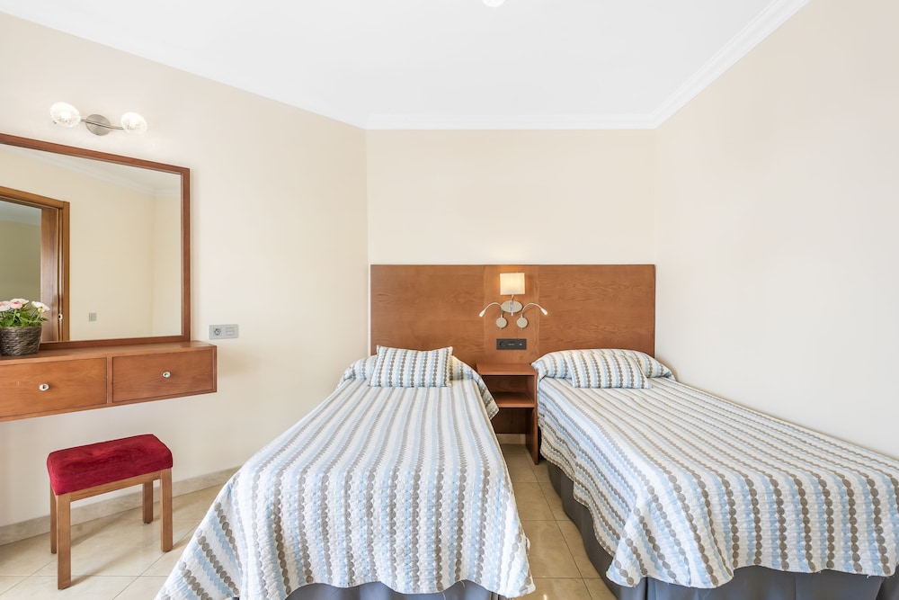 Las Adelfas — Hotel rooms in Puerto del Carmen, Canary Islands