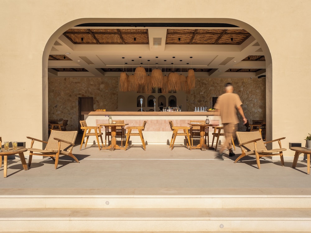 Ekati Ayla — Restaurant & bars in Lefkimmi (Corfu), Ionian Islands