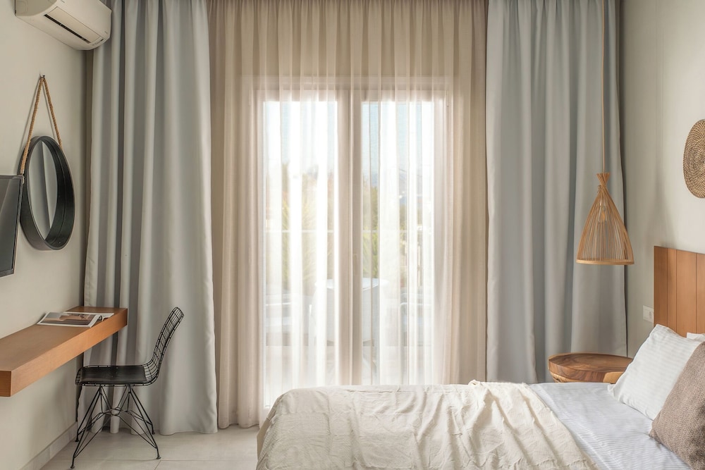 Ekati Ayla — Hotel rooms in Lefkimmi (Corfu), Ionian Islands