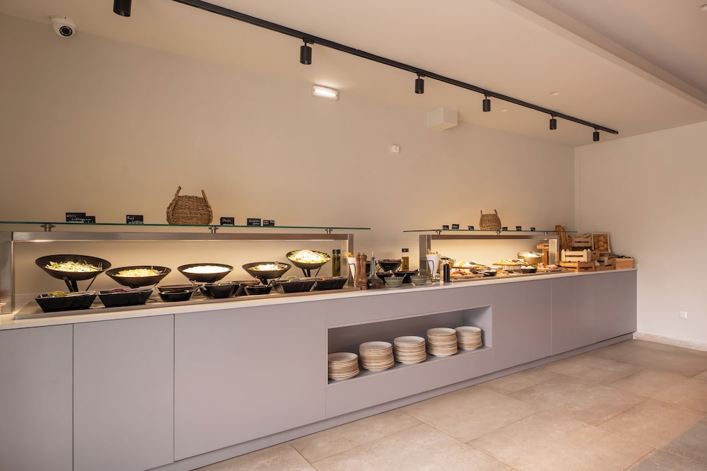 Ekati Ayla — Restaurant & bars in Lefkimmi (Corfu), Ionian Islands